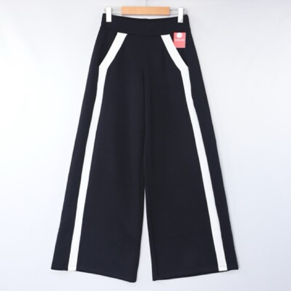 SPANX® AirEssentials Striped Spanx Striped Track Pant in Veryblack